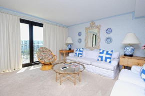 Coastal Oasis Inviting 3BR Condo with Resort Pool